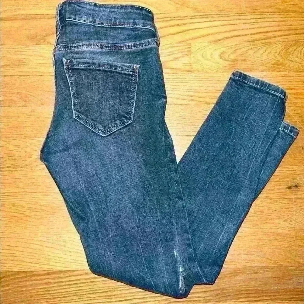 Old Navy Jeans - Picture 2 of 3